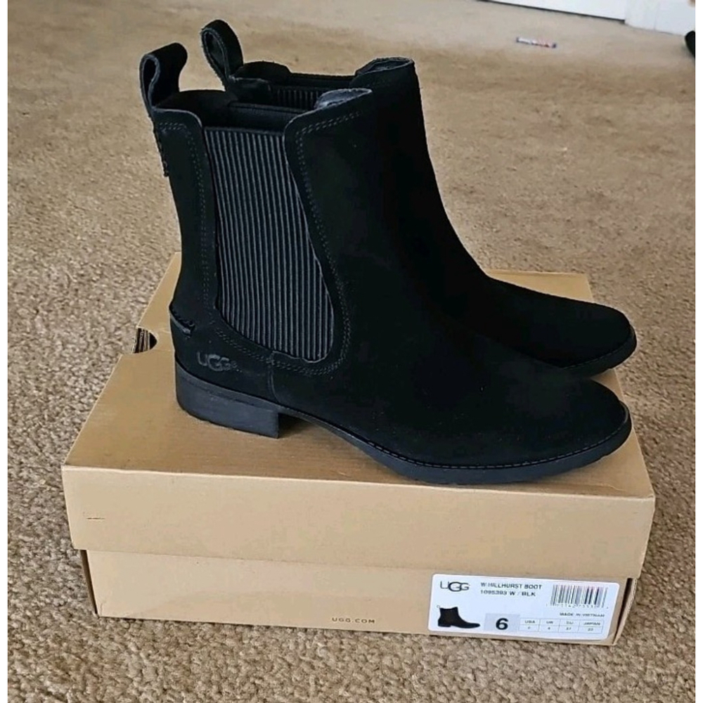 UGG Black Suede Hillhurst Chelsea Boot Women's Size 6